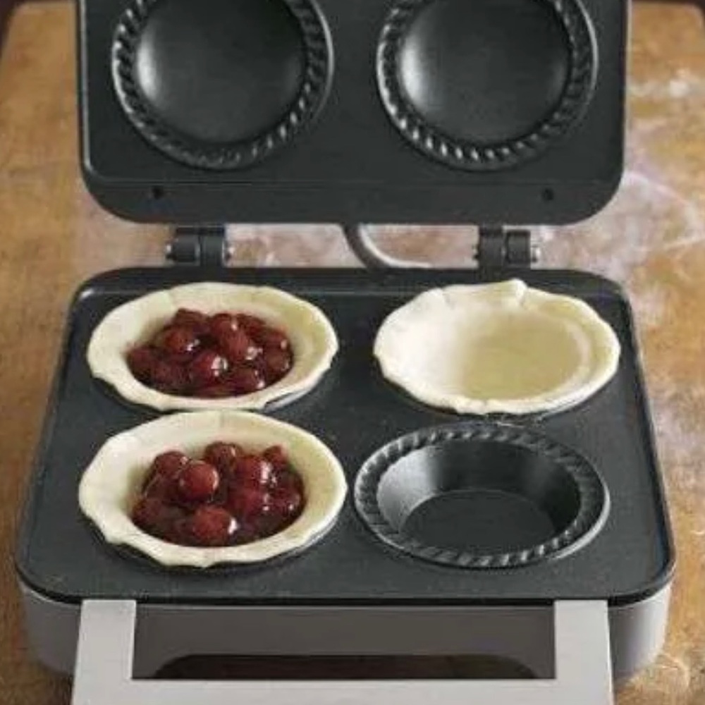 Breville Black 4-Cavity Mini Pie Maker